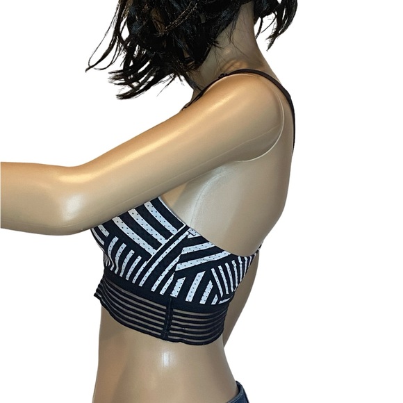 Victoria Sport Medium Impact Athletic Workout Sports Bra Striped Size 34C EUC - Picture 4 of 6
